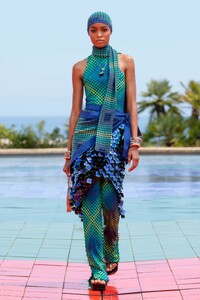 00021-Paco-Rabanne-Spring-22-RTW-credit-Yannis-Vlamos-brand.thumb.jpg.4aff56fe5be312b20c0ae7c63825f9f8.jpg