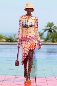 00025-Paco-Rabanne-Spring-22-RTW-credit-Yannis-Vlamos-brand.thumb.jpg.e94c6143afcc6ae5e74d24a0f2155767.jpg