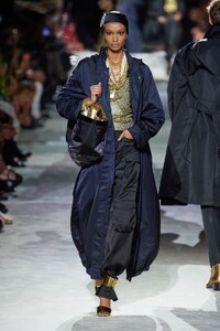 00025-Tom-Ford-Spring-2022-RTW-Credit-FILIPPO-FIOR-GORUNWAY.thumb.jpg.1d8b843db580144dc5b5a33a3c306d75.jpg