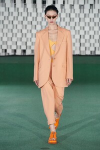 00030-Stella-Mccartney-Paris-Spring-2022-RTW-Credit-Alessandro-Lucioni-GORUNWAY.thumb.jpg.0bf8bd6db80e4ff49af663cb8c91757c.jpg