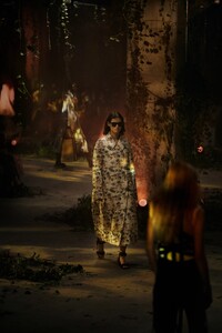 00031-Khaite-Spring-22-NewYork-credit-khaite.thumb.jpg.2b4df465f61fa769397b112ee9dcd1fa.jpg