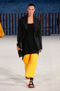 00033-Proenza-Schouler-Spring-22-credit-Jonas-Gustavsson.thumb.jpg.b022fd70e28726975c9ae4a874b539af.jpg