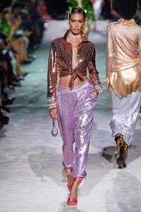 00039-Tom-Ford-Spring-2022-RTW-Credit-FILIPPO-FIOR-GORUNWAY.thumb.jpg.878a95d03e5b386d10d365d1277c7af3.jpg
