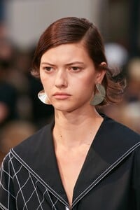 00109-Tory-Burch-Details-Spring-22-rtw-new-york-credit-go-runway.thumb.jpg.a7e777cdd88ce8dbf430bf96ff6c92d8.jpg