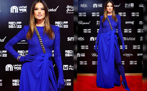 1019653913_AlessandraAmbrosio-Instagram2022_12_013.thumb.jpg.d250c10b0e38bf891beaf058e6397e8c.jpg