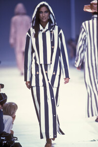 1021005772_IsseyMiyake1991WomenRTW56.thumb.jpg.181da29ca2ee1a28824feb00846b7d09.jpg