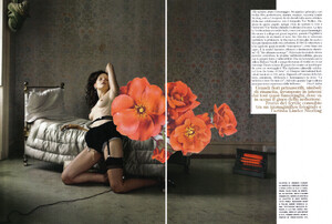 1039649811_VogueItalia(March2010)-SoDreamy-003.thumb.jpg.1bf9082f5456fa8ea63663f5d5182576.jpg