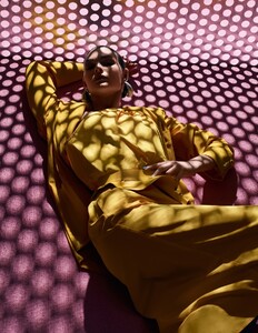 119828528_VogueChinaMarch20196.thumb.jpg.14b84aaf7d2d5db2e61bd8a38d111158.jpg