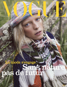 1237971105_VogueParisNovember201900.thumb.jpg.1a518b1b018492af99aa5e51e9e5dd8f.jpg