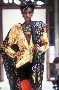 1283233677_amaliavairellieu853-.thumb.jpg.545e5309bb74a4507eb60dc2f2426844.jpg