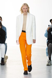 1304919685_00005-Shang-Xia-Paris-Spring-2022-RTW-Credit-Brand.thumb.jpg.aa3004fea273a38c494177b040d6bcf7.jpg