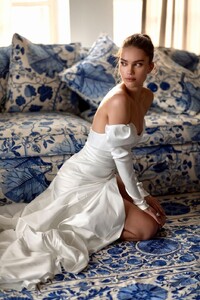 Lihi Hod SS2023 Bridal Couture Collection 'Nadia'  Gown (4).jpeg