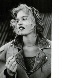 1526945771_ARCHIVIO-VogueItalia(August2009)-GeorgiaMayJagger-015.thumb.jpg.3d1a9bc03a8c17f9a6ed9a40e1ad51c6.jpg