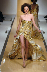 153441428_GeorgesChakra2005HauteCouture99.thumb.jpg.c267b89ac67ba56f7f21fe557eb4d4fa.jpg