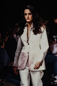 1562805535_HelmutLang1992WomenRTW89.thumb.jpg.713295126d68214f7100091b156741a4.jpg