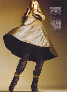 1728859049_HarpersBazaarUS(August2006)-TheNewWaytoLayer-005.thumb.jpg.5a921953a5b9194cfba3e3dc0b863aeb.jpg