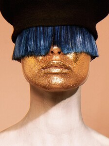 1743159967_VogueParisApril20195.thumb.jpg.a927c09cccb3b5a463a5f4d0cad4745b.jpg
