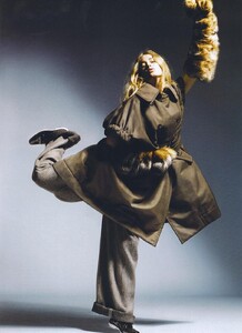 1744271009_HarpersBazaarUS(August2006)-TheNewWaytoLayer-006.thumb.jpg.77e1b1fcfecb94792c070ed7a7d80fac.jpg