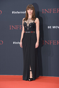 Felicity_Jones__28329~2.jpg