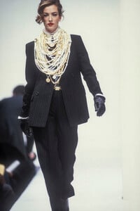 1809668241_DolceGabbana1992WomenRTW145.thumb.jpg.3091ef96e9b58fea9ce26bf270fa739f.jpg