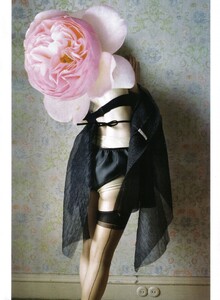 1838560173_VogueItalia(March2010)-SoDreamy-007.thumb.jpg.6b4753a49d4b3e85ea574fe9f5e8c683.jpg