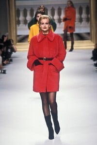 1855634737_HerveLeger1995WomenRTW21.thumb.jpg.52995a02e2daeffada04dcfc58d697fa.jpg