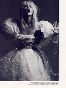 Vogue Paris (April 2008) - Simplement Couture - 007.jpg