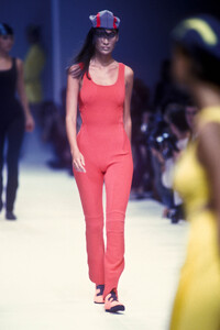 1995010769_IsseyMiyake1991WomenRTW59.thumb.jpg.1f6807c3e22457568dc3898efef64a41.jpg