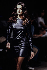 2103223057_HelmutLang1992WomenRTW24.thumb.jpg.f705fa19c7fcdd45c60615912f671a91.jpg