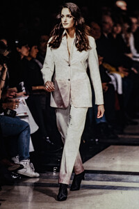 273150330_HelmutLang1992WomenRTW88.thumb.jpg.97bd3e1a545dca48cb51f9dad3d17746.jpg