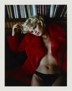 305_1_2021_art_the_chicago_edition_april_2023_sante_dorazio_eva_herzigova_for_cosmo__wright_auction.jpg