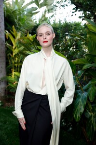 348977196_elle5-4.jpg