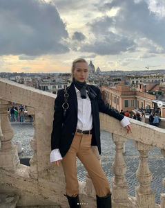 Gabija Šakinytē Screenshot 2023-04-20 at 13-21-49 Gabija Šakinytė (@gabijasa) • Instagram photos and videos.png