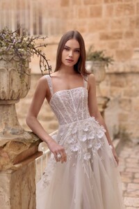 Lihi Hod SS2023 Bridal Couture Collection 'Ella'  Gown (2).jpeg