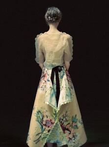 40601878_HarpersBazaarUKMay2017-43.thumb.jpg.3d85a7e241bb4977704e4fb2687c8a0b.jpg