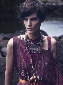 417676358_Harpers_Bazaar_UK_2012-03_www.storemags.com(dragged)36.thumb.jpg.89490f36e333b62becc6c8ed6f687ab3.jpg