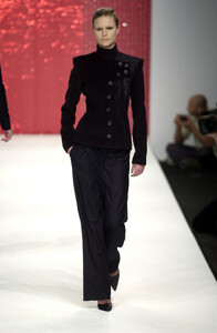 423324104_Arkadius2001WomenRTW25.thumb.jpg.829d46da1a80e59e0ac7f5bdc350f847.jpg