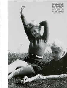 448358492_ARCHIVIO-VogueItalia(August2009)-GeorgiaMayJagger-016.thumb.jpg.902d550e035b0c52e7facff142655b54.jpg