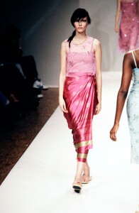 45859590_carolynpark-chapmancd9935.thumb.jpg.38b17e21a31fa9b186b6b586d90f54c8.jpg