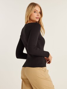 506763_black_outfit_l.jpg