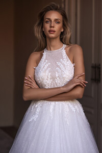642bfd5ada547988cfca58d5_361-Isha-4.jpg