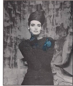 1986. Glove_ly elegant. Model unknown..jpg