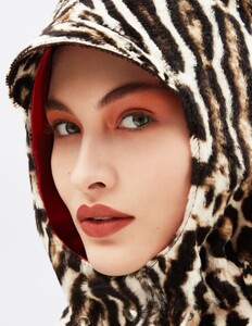 877457151_VogueChinaDecember2018-15.thumb.jpg.d3c121c493d65284c47dcb9b9925f468.jpg