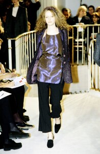 893892121_NinaRicci1998WomenRTW5--.thumb.jpg.dfb6f4e9c348d107a25eda070d1d7f7f.jpg