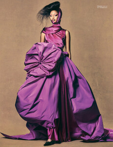 969008458_2023-02-01WMagazine-203.thumb.jpg.e3d687f2146f290975cea29144154558.jpg