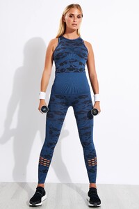 Adidas-x-Stella-McCartney-Essential-Seamless-Tank-DY4194-Tech-Ink-Utility-Black-0007.thumb.jpg.19a466fd2279375f6ef24661e07f0639.jpg