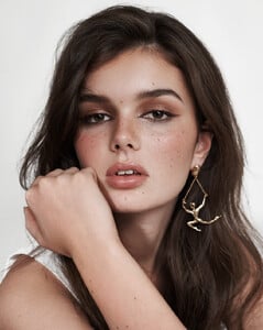 Carmen-Mathilda-Cynthia-Fashion-Editorials-16.jpg