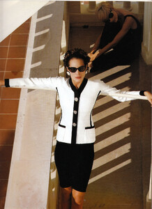 Chanel-ss-1991-catalog_0016.jpg