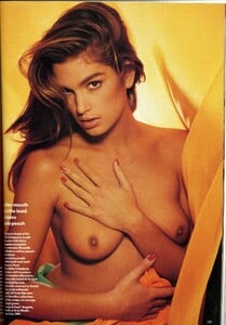 Cindy_Crawford_Topless_Sante_D_Orazio_Photoshoot.jpg