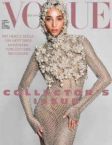 Colls_Vogue_Germany_July_August_2021_Cover.thumb.jpg.ecbba56ff7fcad547f04348d8916965f.jpg